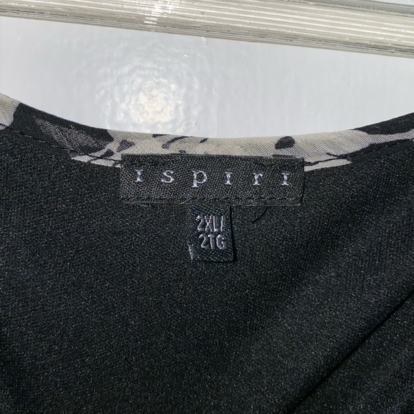 Ispiri Floral Blouse - Picture 3 of 4